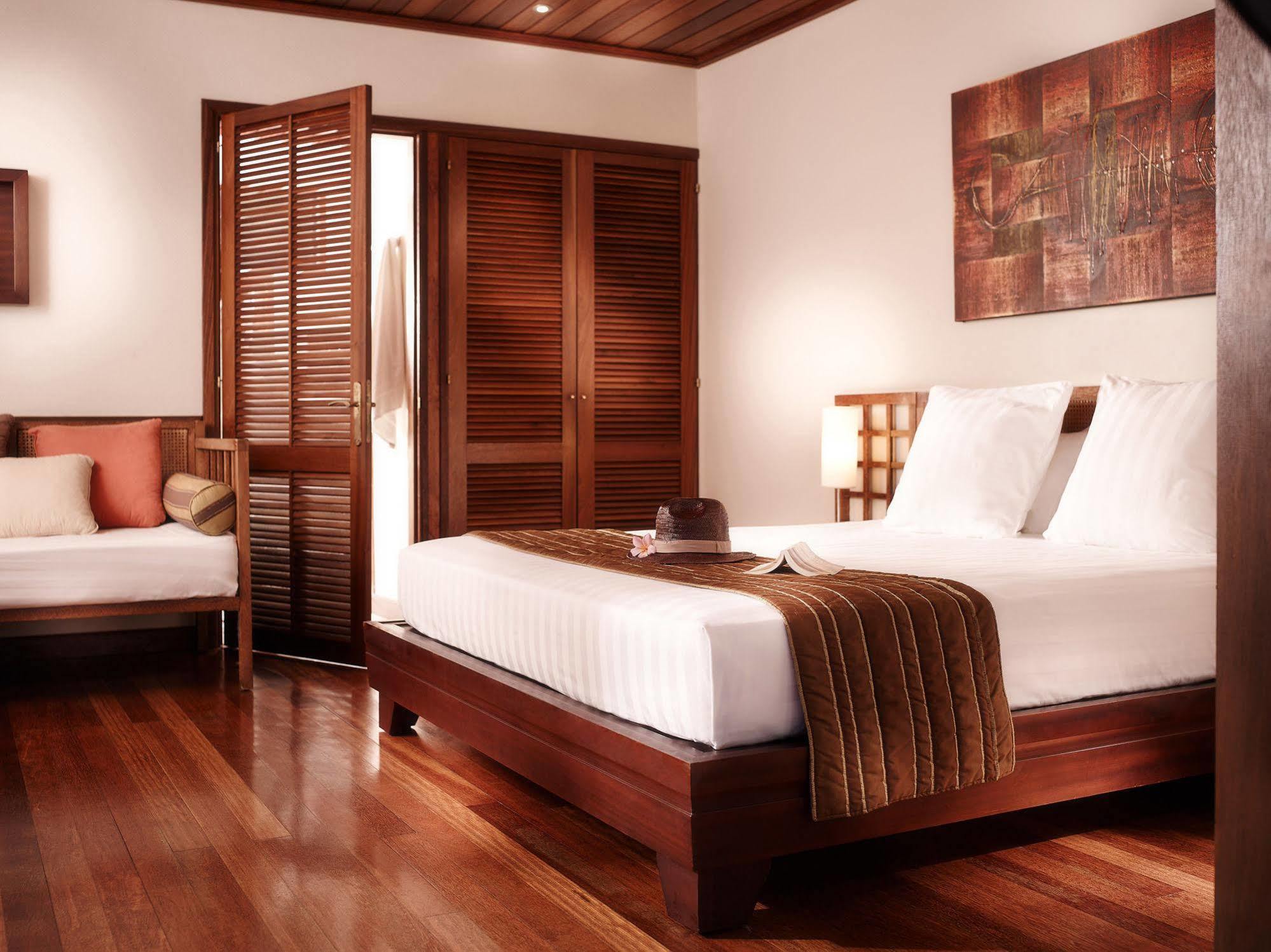 Iloha Seaview Hotel سان لوي المظهر الخارجي الصورة